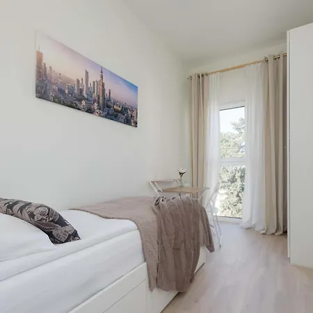 Spacious Apartment With A Balcony Warsaw Zbaszynska 4 By Heyrent Varsovia